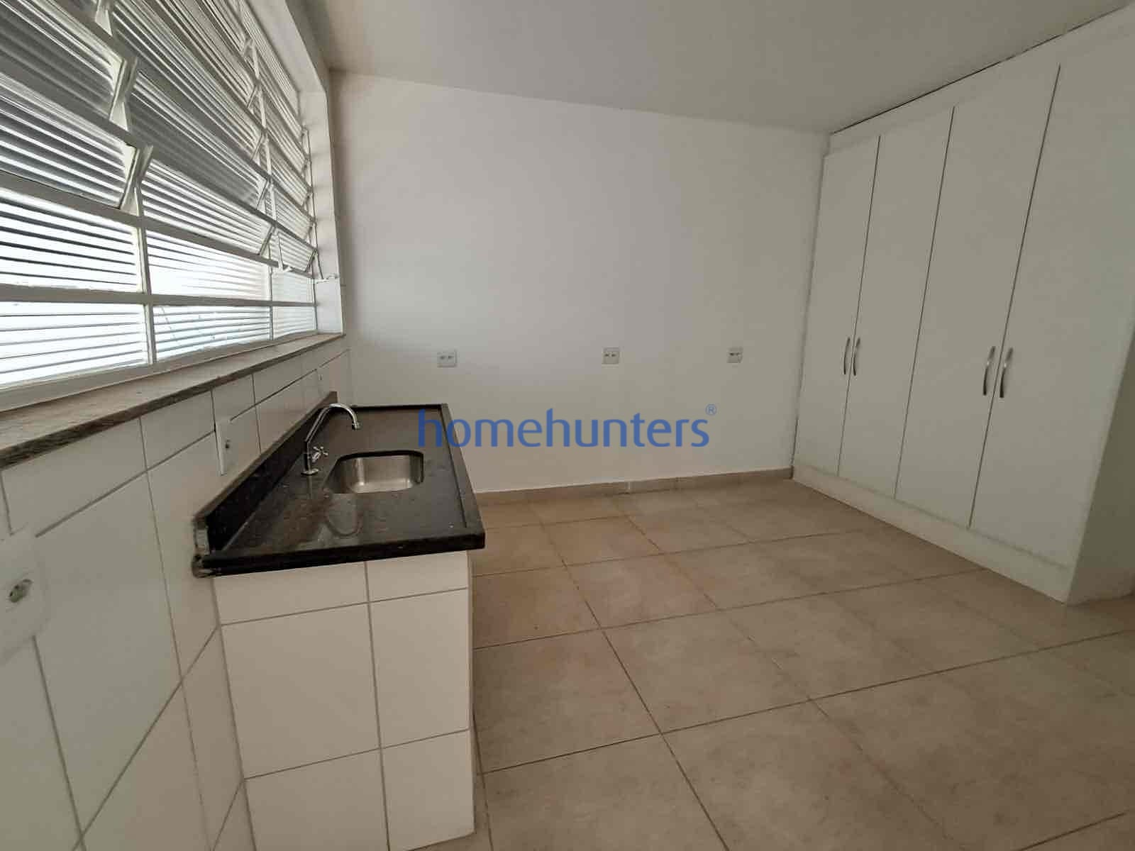 Casa para alugar com 1 quarto, 424m² - Foto 12