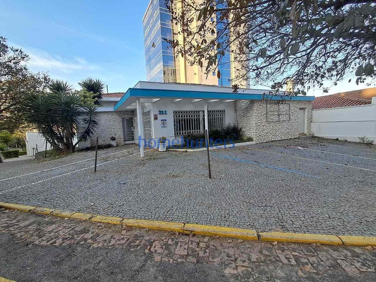 Casa para alugar com 1 quarto, 424m² - Foto 1