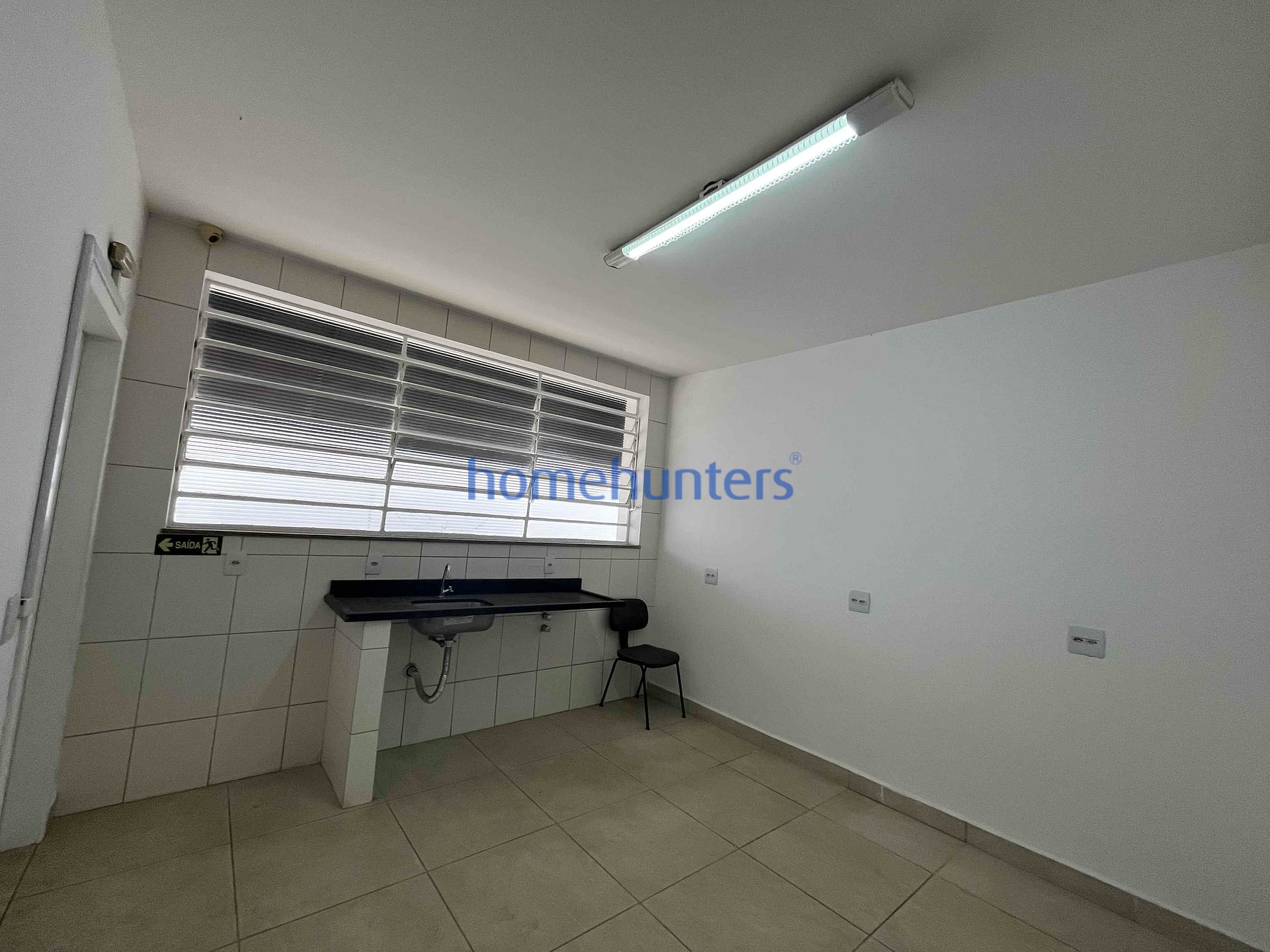 Casa para alugar com 1 quarto, 424m² - Foto 34