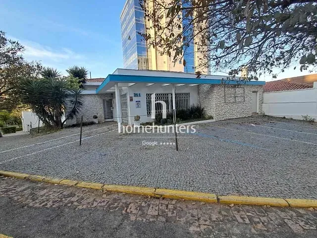 Casa com 425m², para alugar, no bairro Cambuí em Campinas