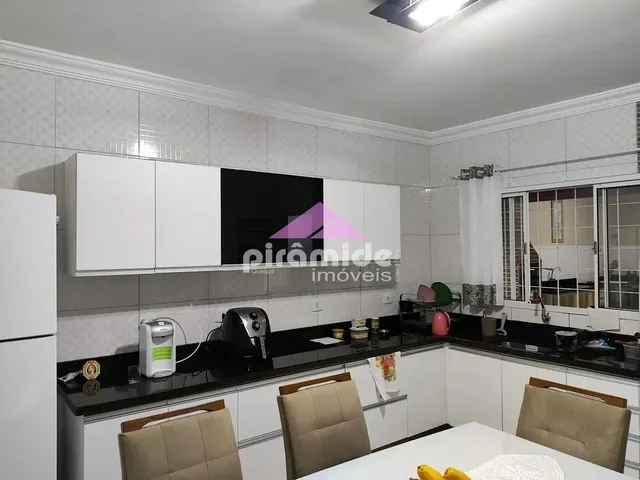 Casa com 250m² 3 quartos e 3 banheiros, para alugar, no bairro Jardim Altos de Santana em São José Dos Campos