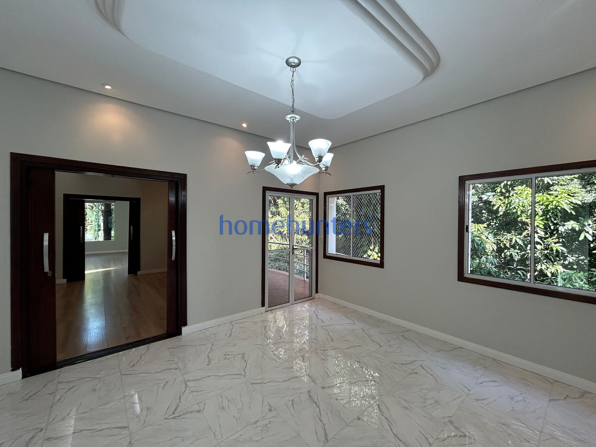 Casa à venda e aluguel com 5 quartos, 446m² - Foto 22