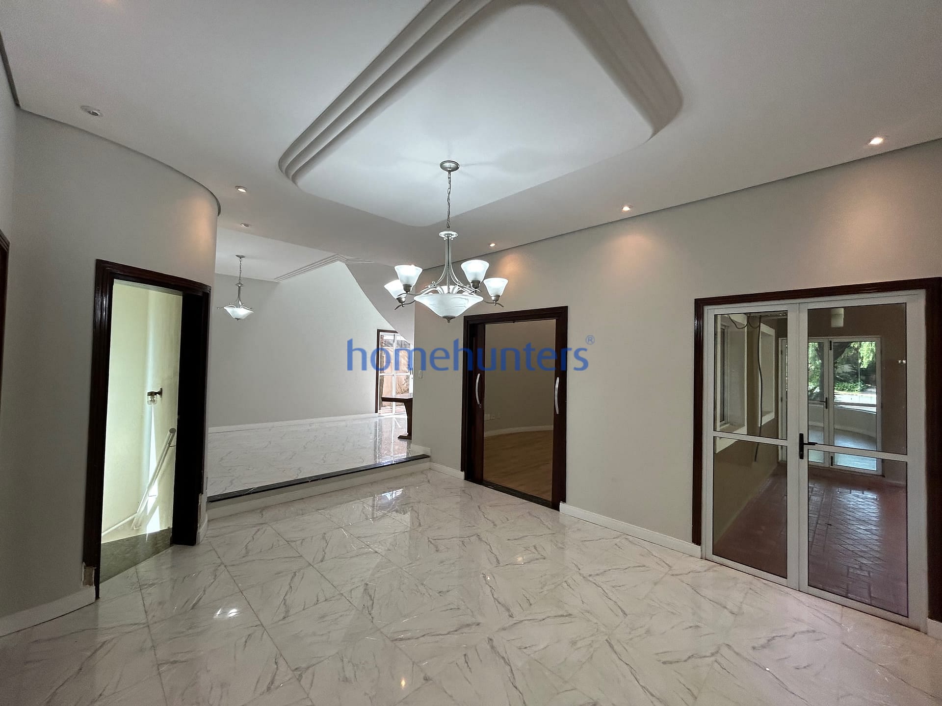 Casa à venda e aluguel com 5 quartos, 446m² - Foto 24