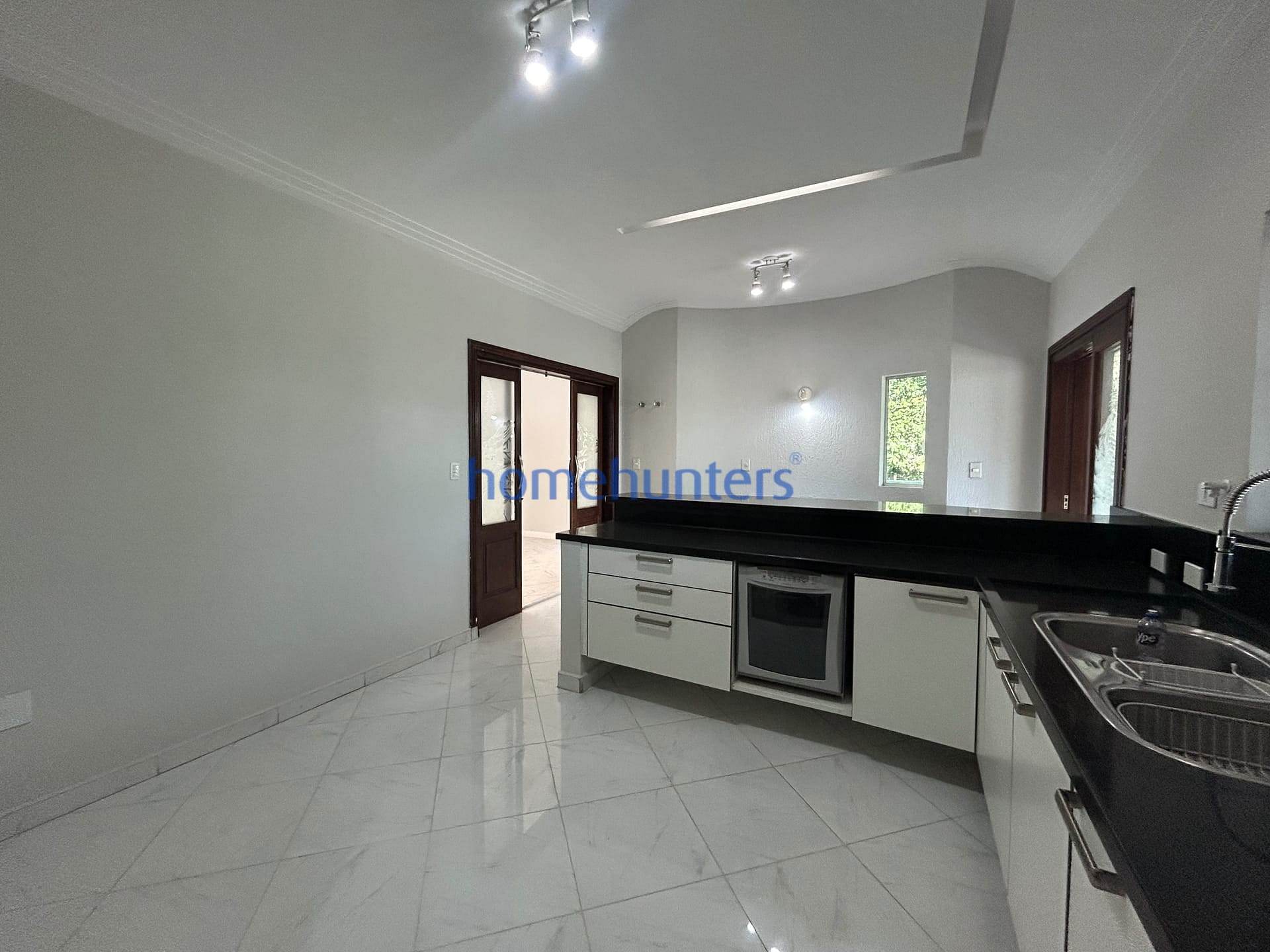 Casa à venda e aluguel com 5 quartos, 446m² - Foto 30