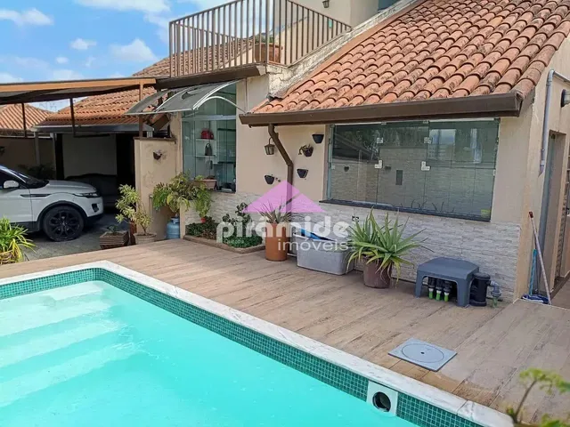 Casa com 300m² 3 quartos e 3 banheiros, à venda, no bairro Indaiá em Caraguatatuba