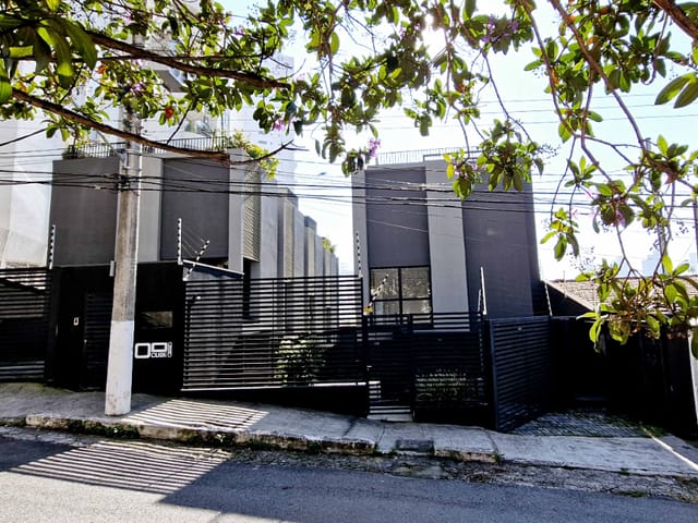 Foto do Casa - Casa no condomínio Condomínio Cuber Real Parque para venda com 2 quartos, sendo 1 suíte , 126m² | Lares e Andares Imóveis