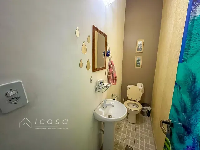 Casa com 270m² 7 quartos e 3 banheiros, à venda, no bairro Jardim Terras Do Sul em São José dos Campos
