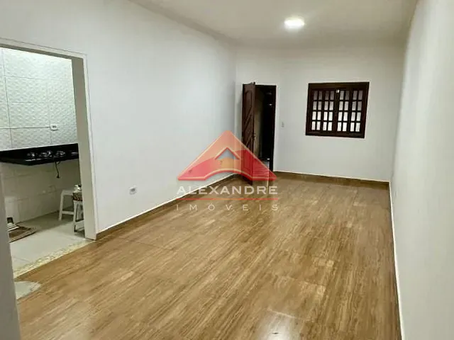 Casa com 125m² 2 quartos e 1 banheiro, à venda, no bairro Jardim Santa Inês III em São José dos Campos