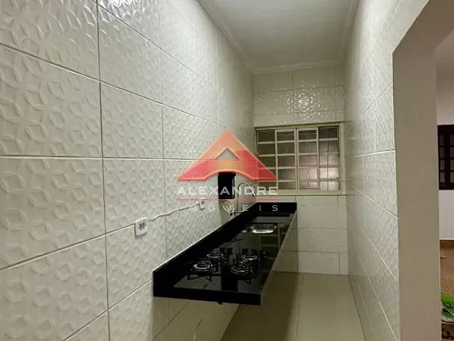 Casa com 125m² 2 quartos e 1 banheiro, à venda, no bairro Jardim Santa Inês III em São José dos Campos