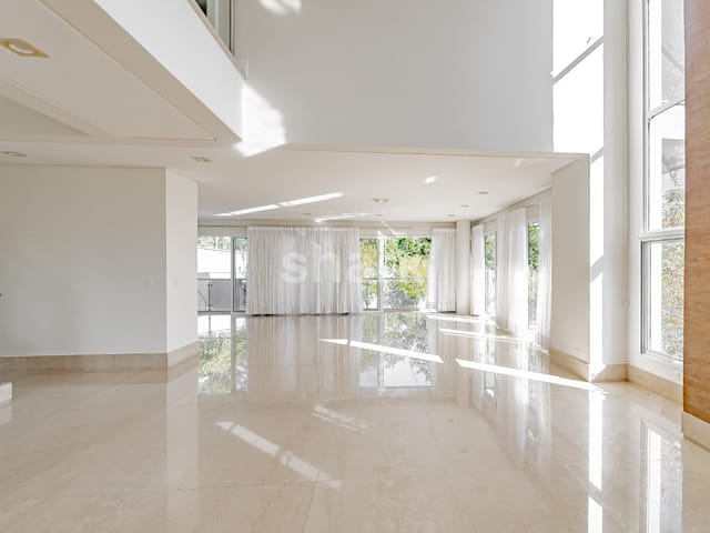 Casa com 1848m² 4 quartos e 7 banheiros, à venda, no bairro Alphaville em Santana de Parnaíba