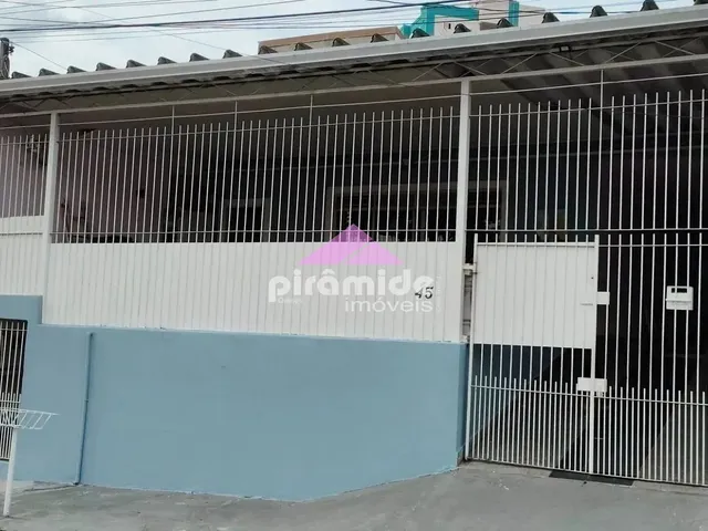 Casa com 210m² 3 quartos e 2 banheiros, à venda, no bairro Jardim Uirá em São José Dos Campos