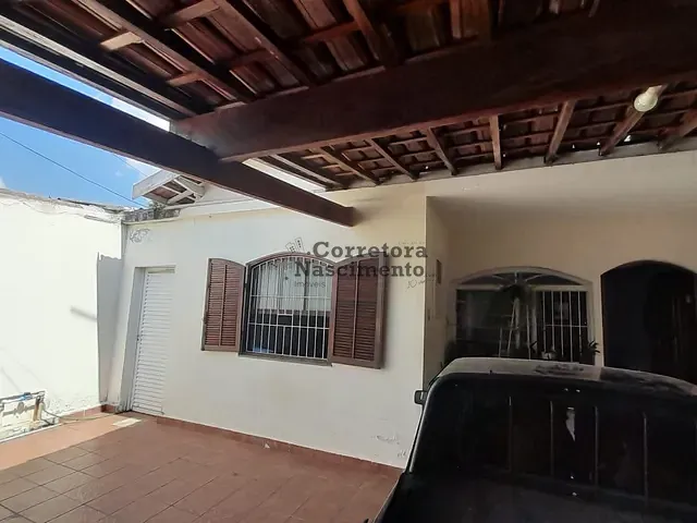 Casa com 161m² 2 quartos e 1 banheiro, à venda, no bairro Parque Itamarati em Jacareí
