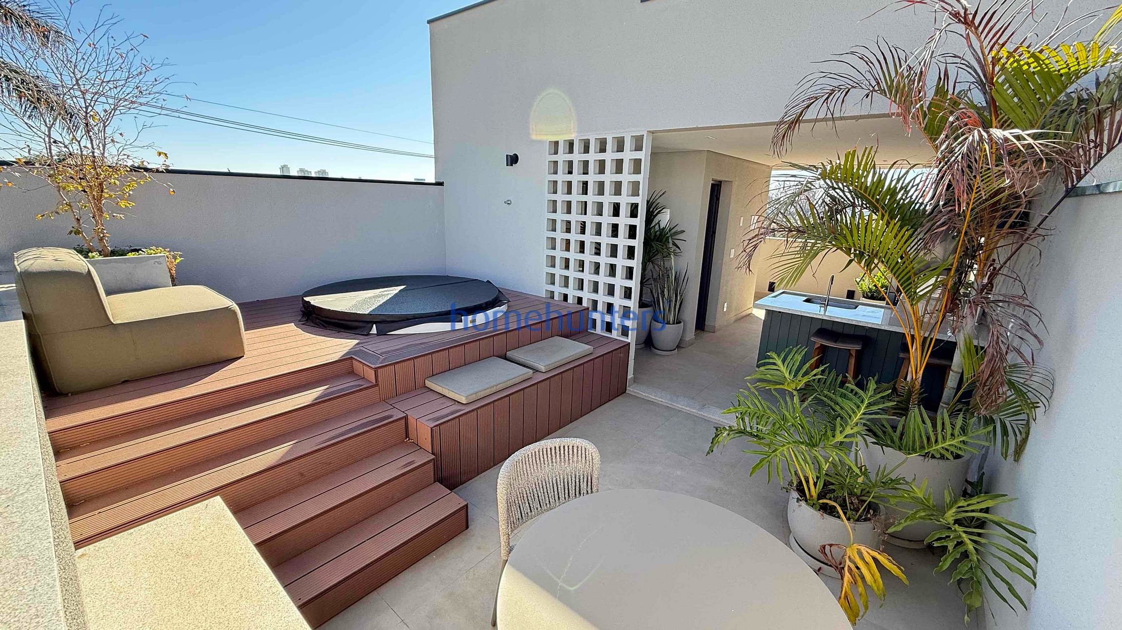 Casa à venda com 3 quartos, 170m² - Foto 1