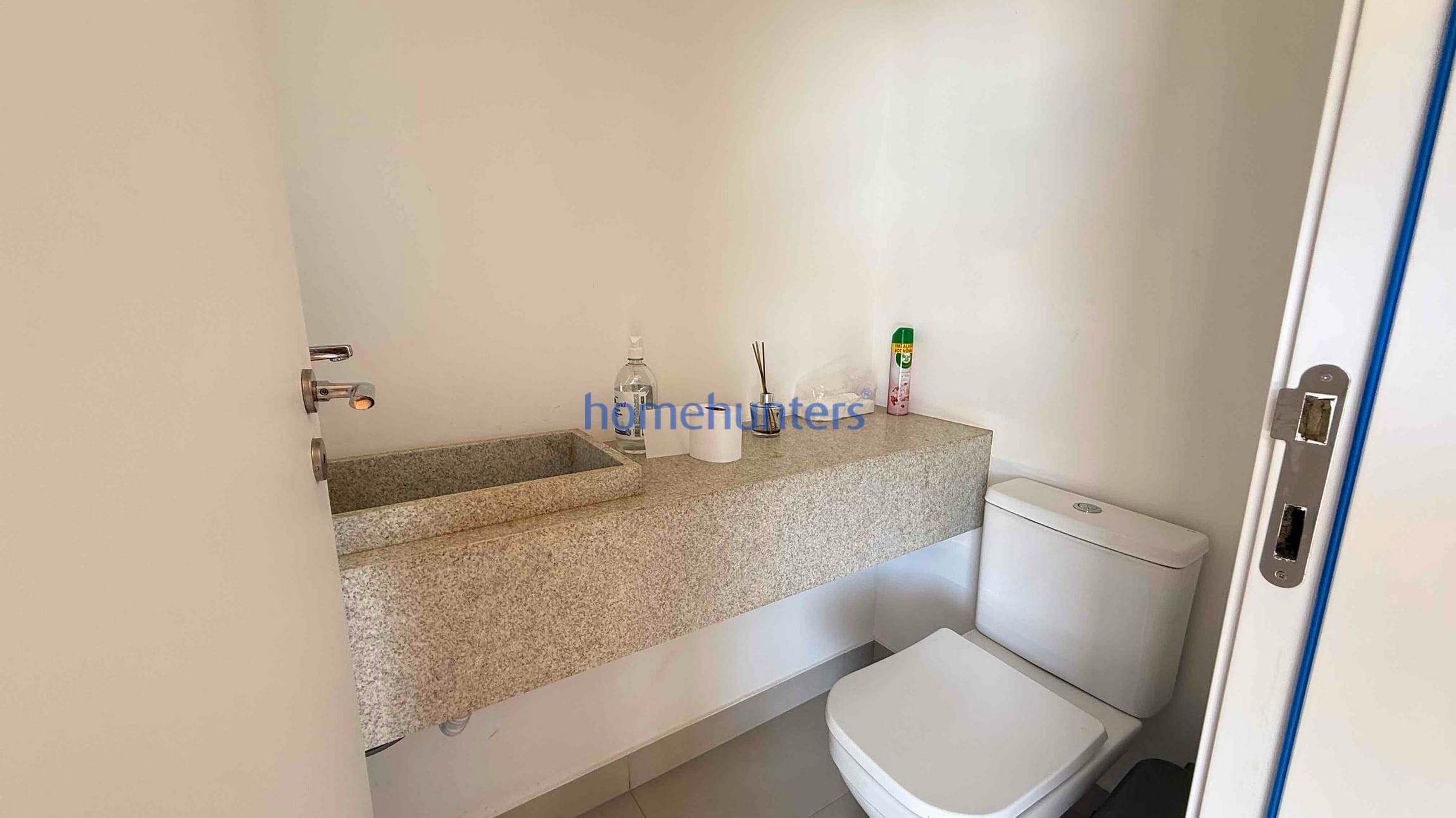 Casa à venda com 3 quartos, 136m² - Foto 2