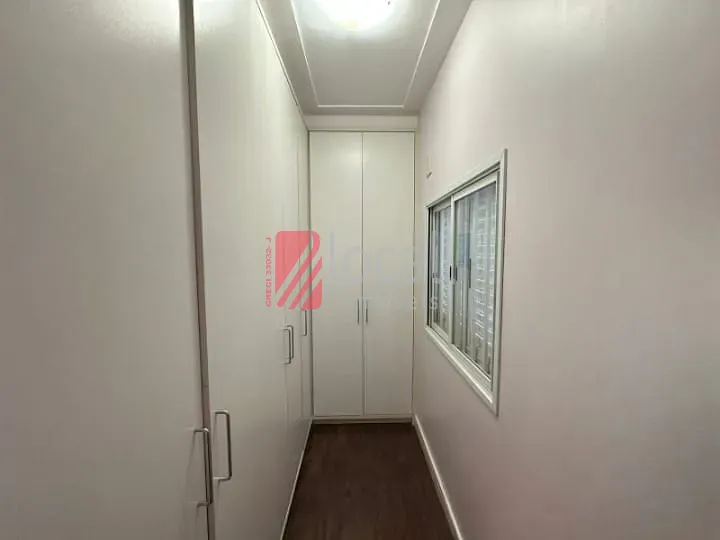 Casa de Condomínio com 4 quartos à venda e aluguel, 350m² — foto 34 de 44