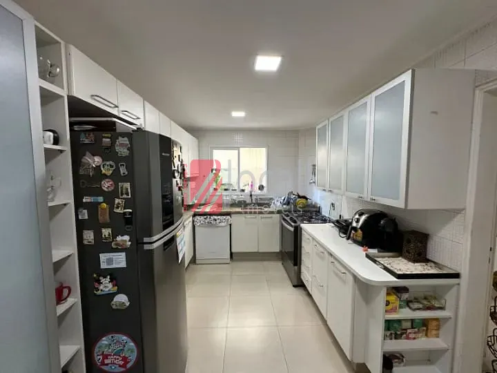Casa de Condomínio com 4 quartos à venda e aluguel, 350m² — foto 24 de 44