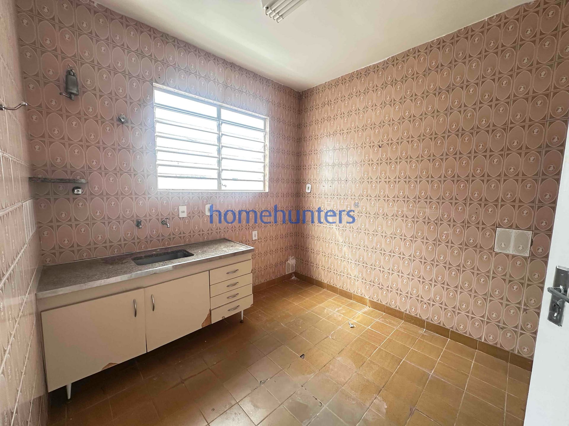 Casa à venda e aluguel com 3 quartos, 67m² - Foto 13