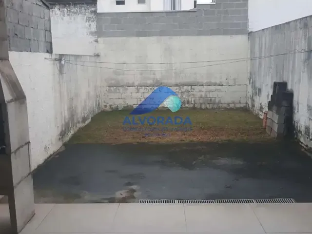 Casa com 10m² 2 quartos e 2 banheiros, à venda, no bairro Águas da Prata em São José Dos Campos