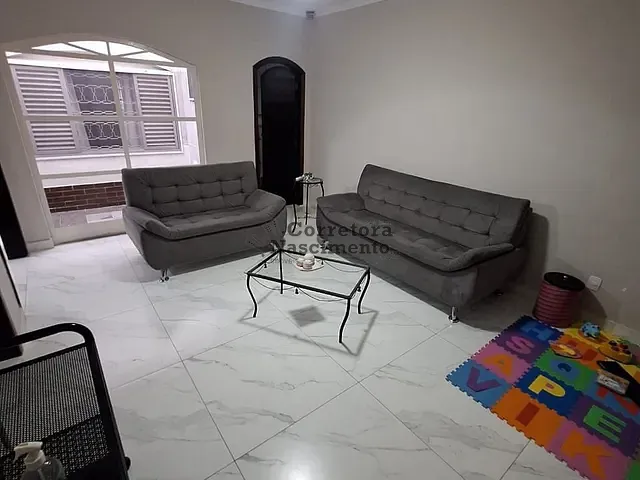 Casa com 300m² 2 quartos e 3 banheiros, à venda, no bairro Jardim Mesquita em Jacareí