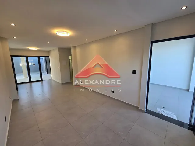 Casa com 10m² 3 quartos e 3 banheiros, à venda, no bairro Residencial Tatetuba em São José Dos Campos