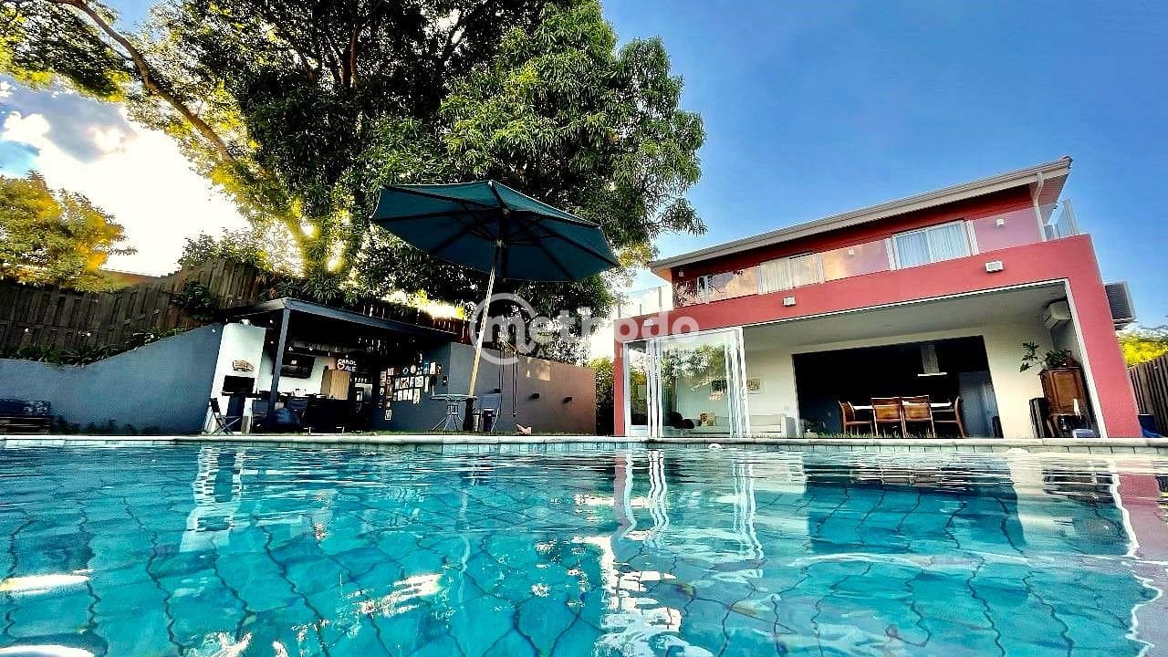 Casa, 3 quartos, 220 m² - Foto 1