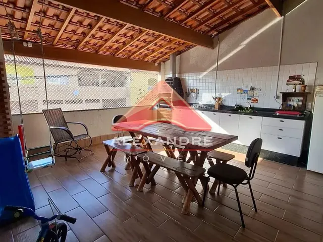 Casa com 10m² 2 quartos e 1 banheiro, à venda, no bairro Parque Novo Horizonte em São José Dos Campos