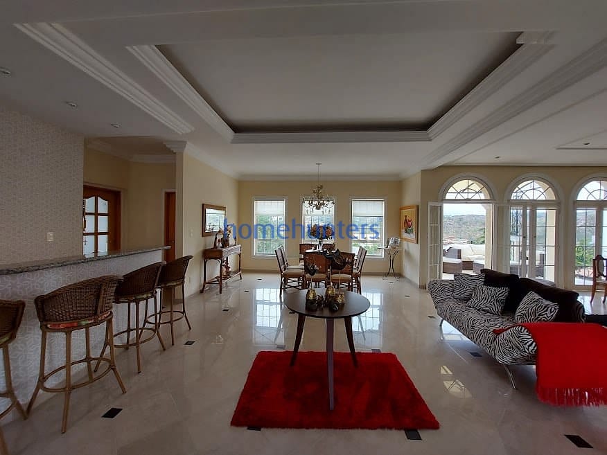 Casa à venda com 5 quartos, 550m² - Foto 3