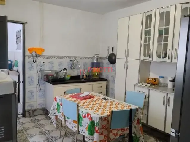 Casa 6 quartos e 3 banheiros, à venda, no bairro Alves Dias em São Bernardo do Campo