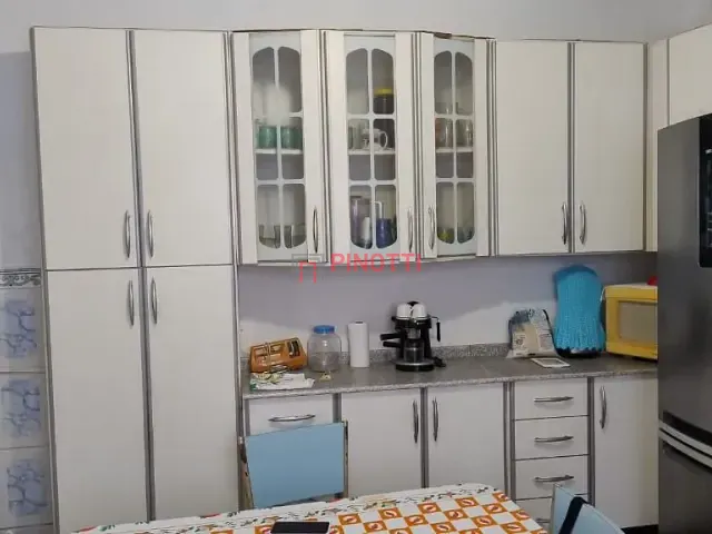 Casa 6 quartos e 3 banheiros, à venda, no bairro Alves Dias em São Bernardo do Campo