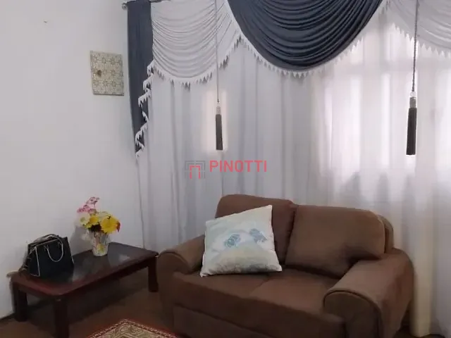 Casa 6 quartos e 3 banheiros, à venda, no bairro Alves Dias em São Bernardo do Campo