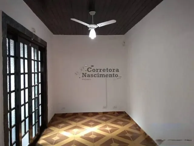 Casa 2 quartos e 2 banheiros, à venda, no bairro Jardim Santa Marina em Jacareí