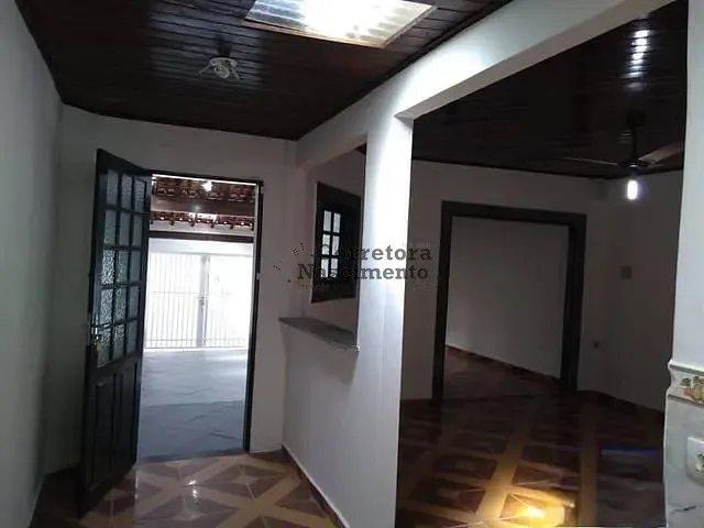 Casa 2 quartos e 2 banheiros, à venda, no bairro Jardim Santa Marina em Jacareí