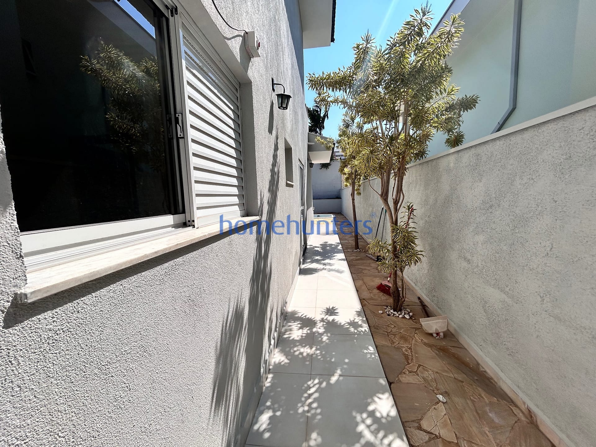 Casa para alugar com 4 quartos, 244m² - Foto 30