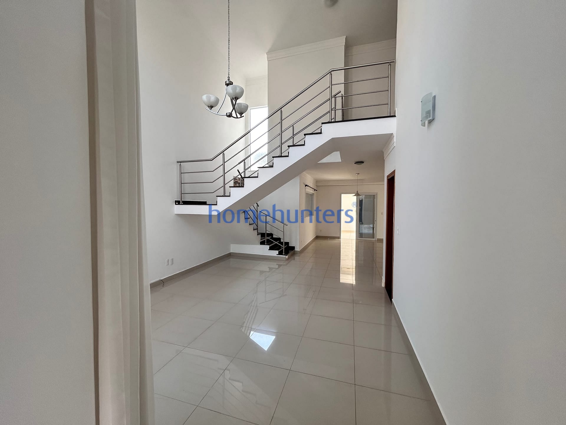 Casa para alugar com 4 quartos, 244m² - Foto 6
