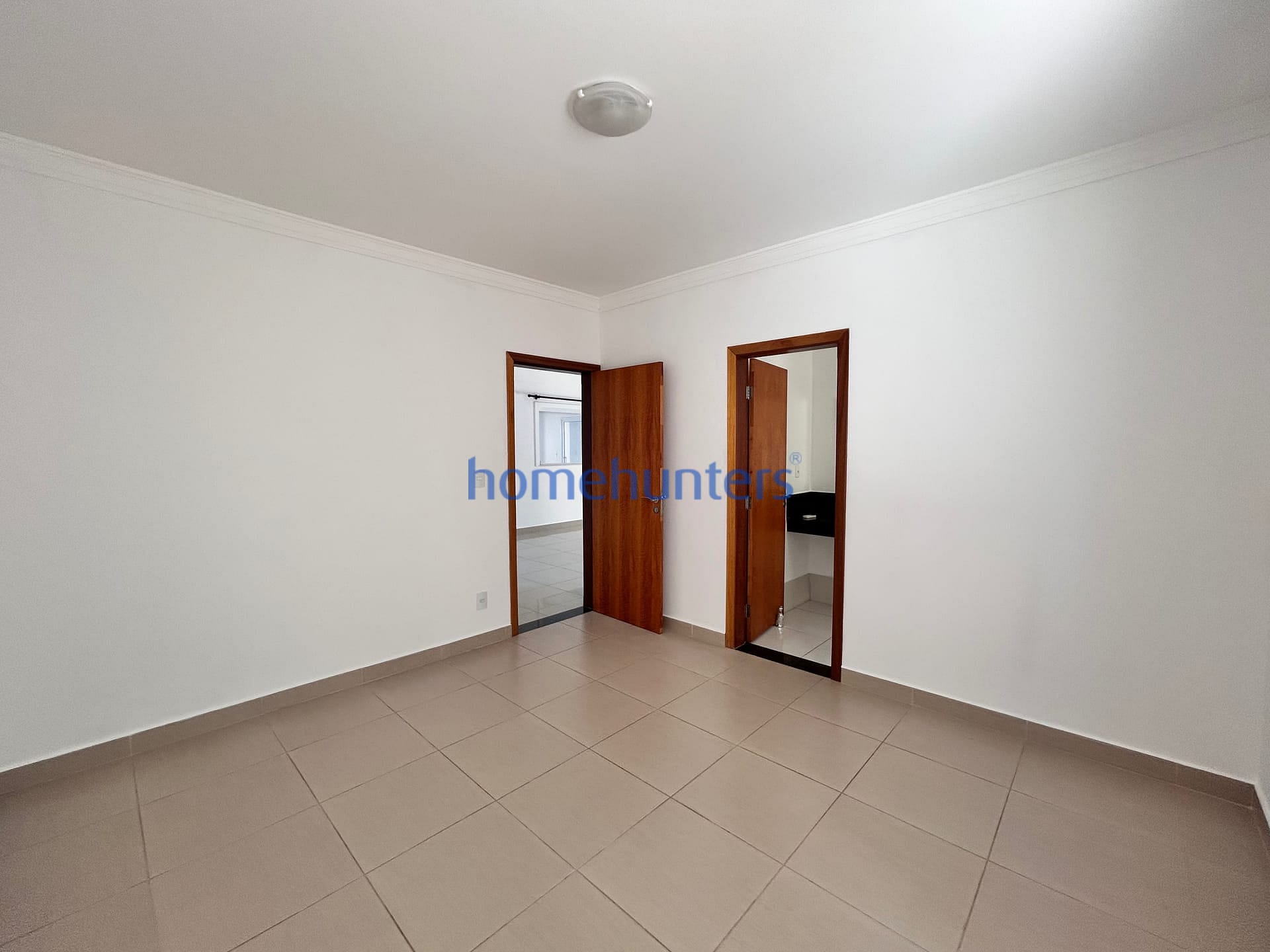 Casa para alugar com 4 quartos, 244m² - Foto 25