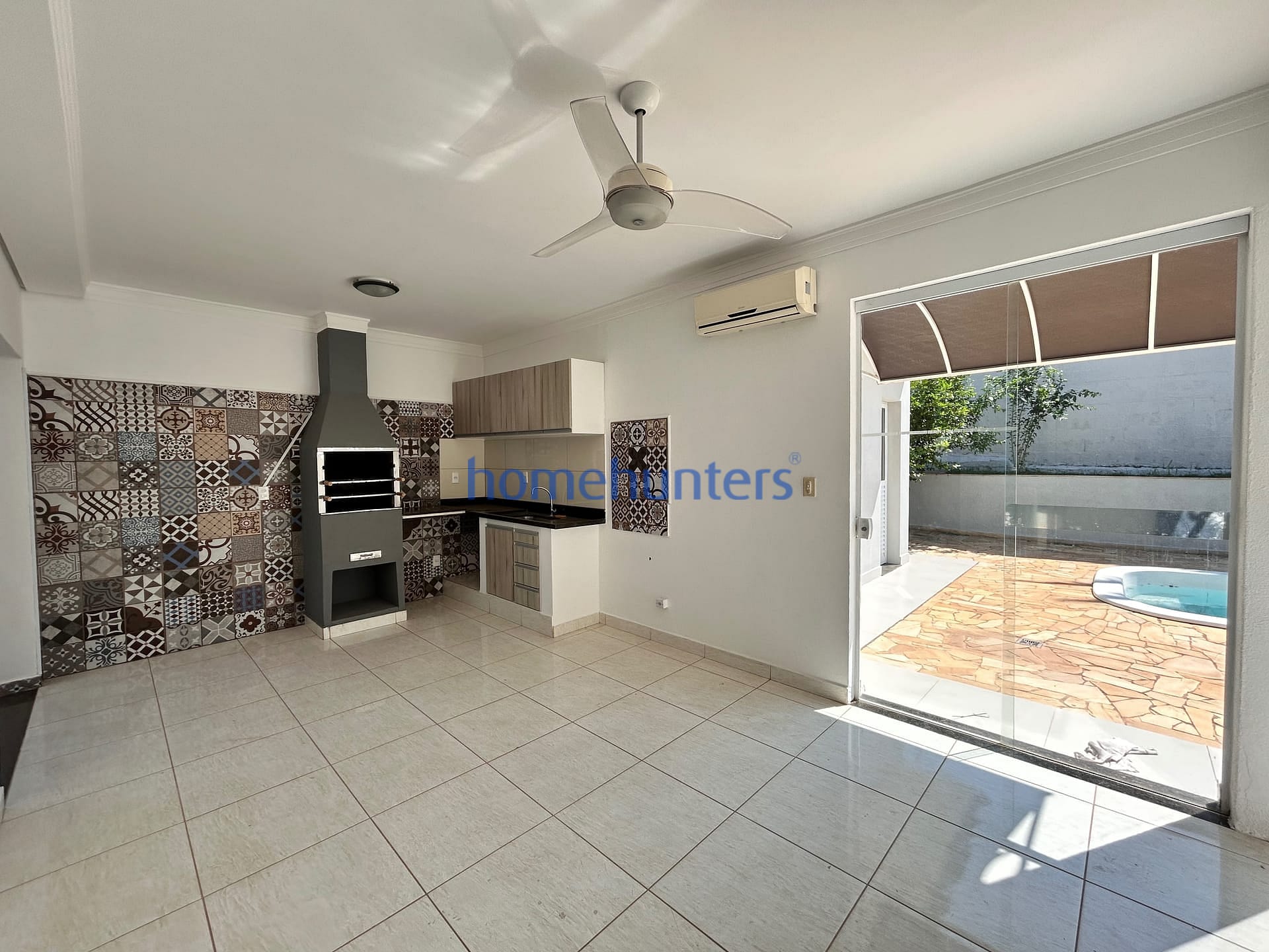 Casa para alugar com 4 quartos, 244m² - Foto 13