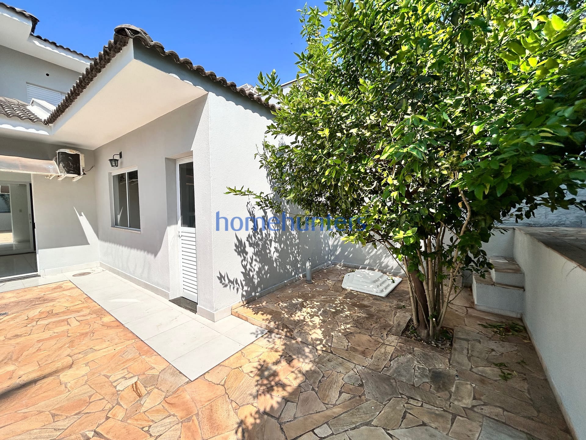 Casa para alugar com 4 quartos, 244m² - Foto 29