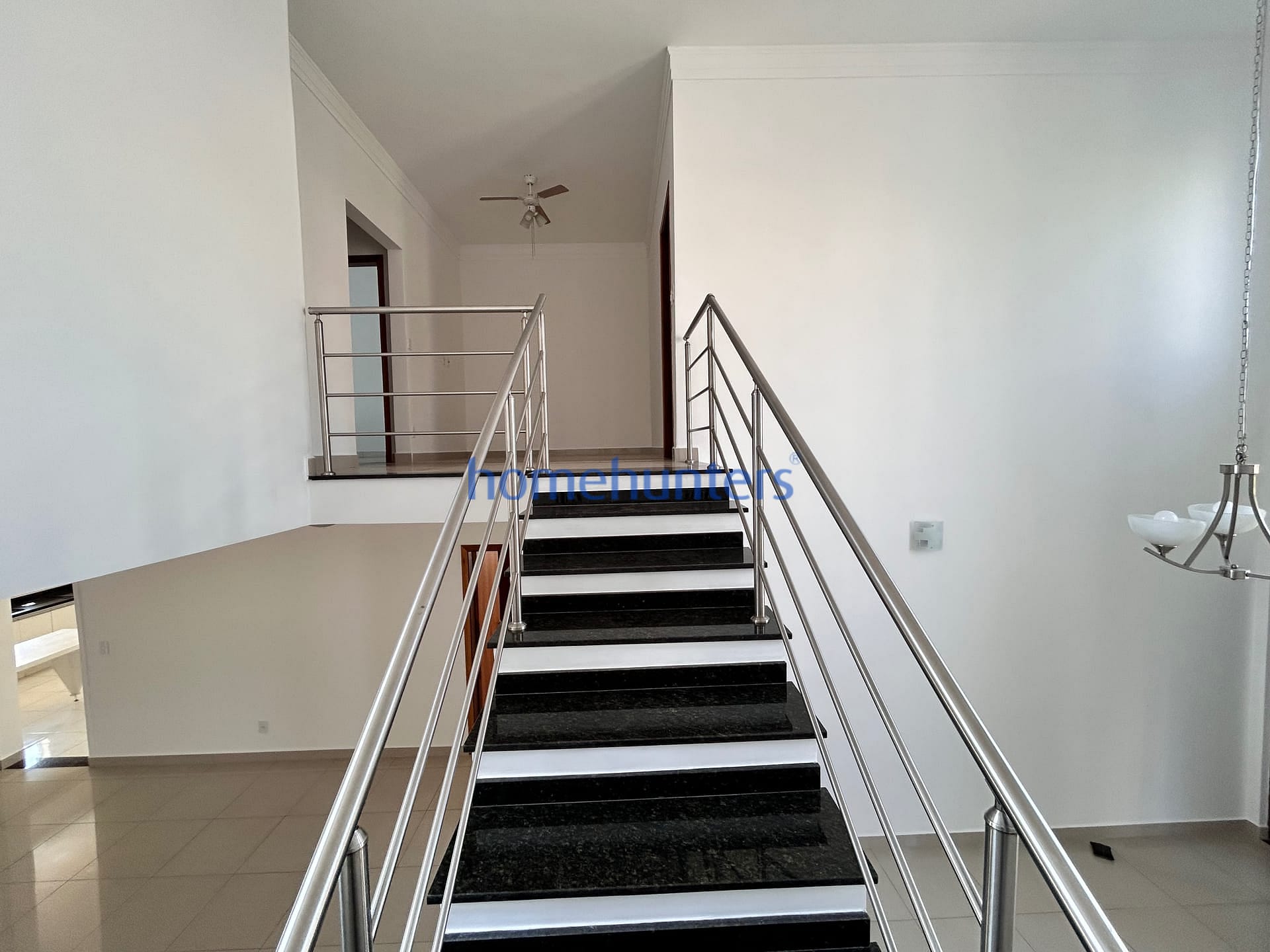 Casa para alugar com 4 quartos, 244m² - Foto 34