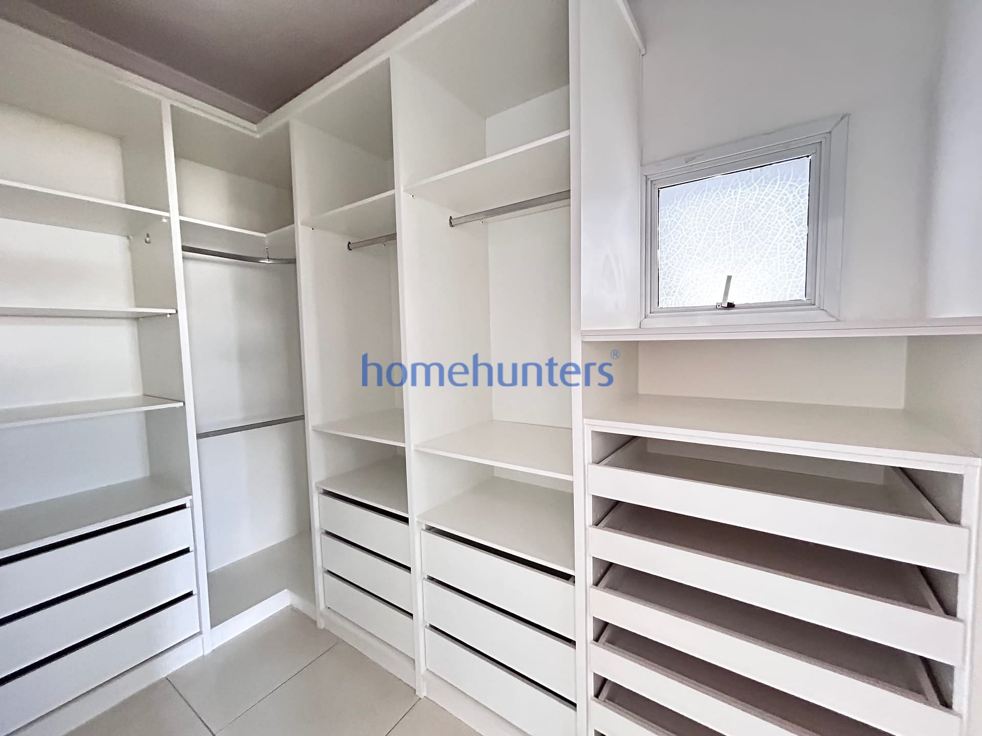 Casa para alugar com 4 quartos, 244m² - Foto 43