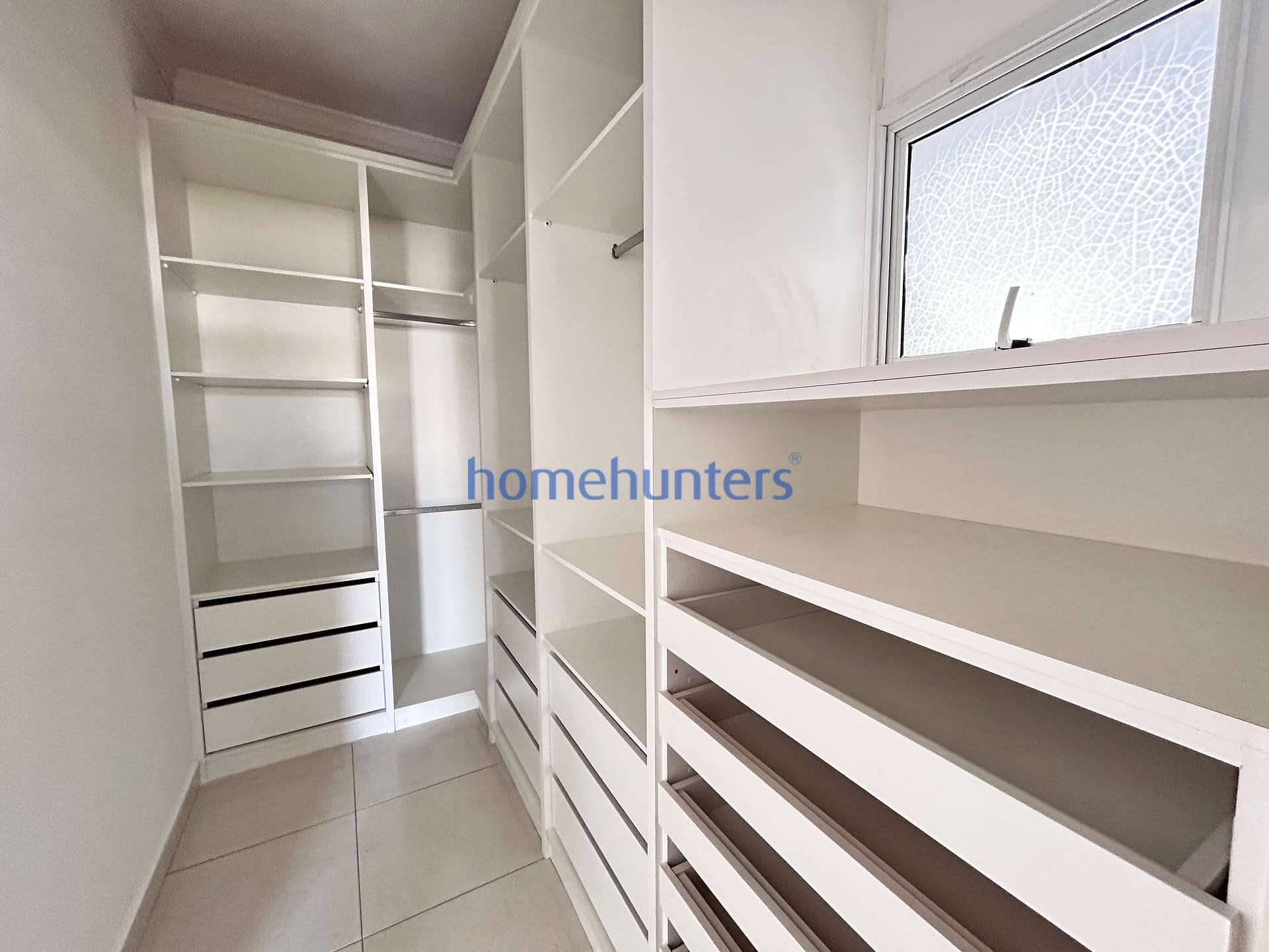 Casa para alugar com 4 quartos, 244m² - Foto 44
