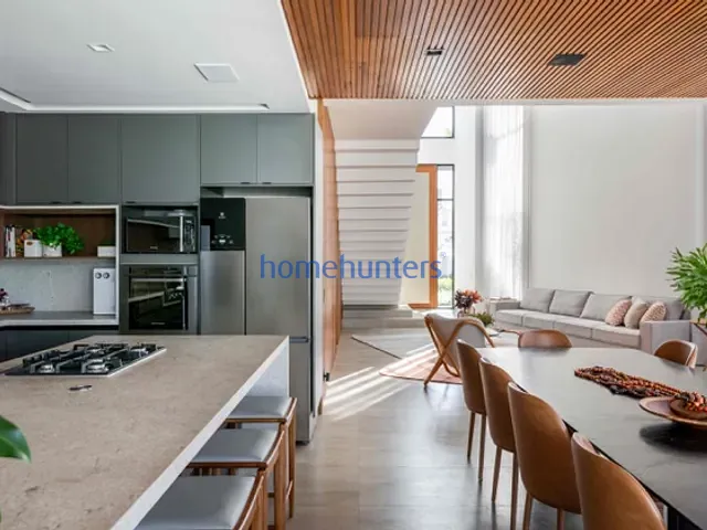Casa com 599m² 5 quartos e 8 banheiros, para alugar, no bairro Vila dos Plátanos em Campinas