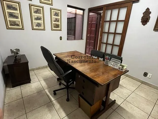 Casa 4 quartos e 1 banheiro, à venda, no bairro Centro em Jacareí