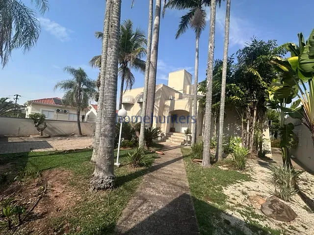 Casa 5 quartos e 3 banheiros, à venda, no bairro Parque São Quirino em Campinas