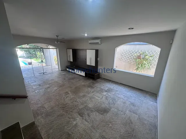 Casa 5 quartos e 3 banheiros, à venda, no bairro Parque São Quirino em Campinas