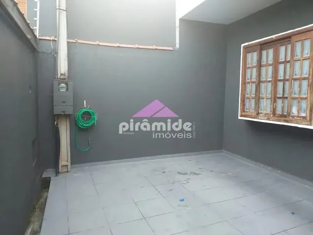 Casa com 150m² 3 quartos e 2 banheiros, para alugar, no bairro Jardim Minas Gerais em São José Dos Campos