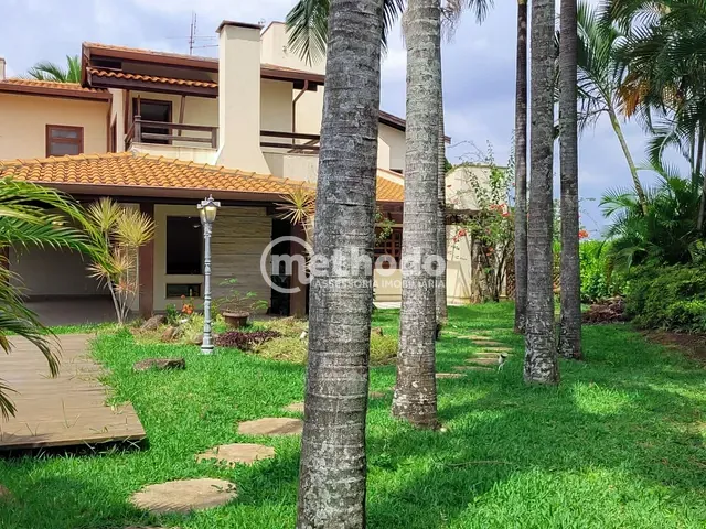 Casa com 2000m² 4 quartos e 6 banheiros, à venda, no bairro Condomínio Chácara Flora em Valinhos