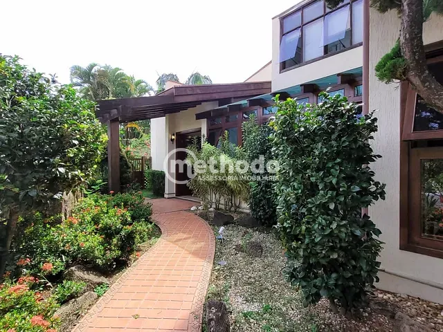 Casa com 2000m² 4 quartos e 6 banheiros, à venda, no bairro Condomínio Chácara Flora em Valinhos