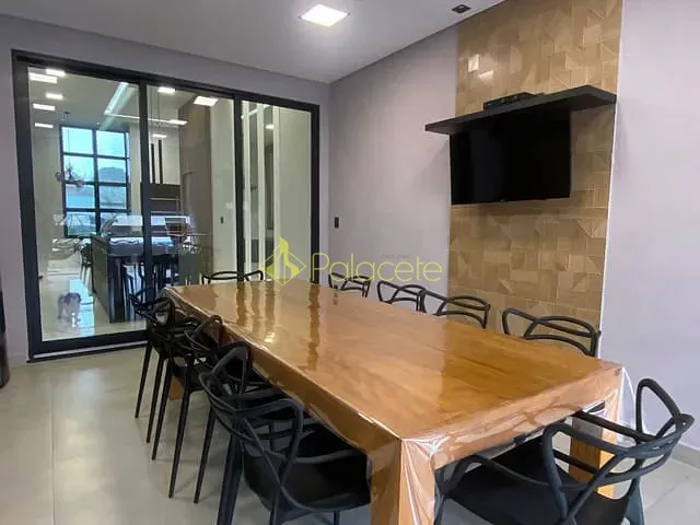 Casa com 300m² 3 quartos e 2 banheiros, à venda, no bairro Guedes em Tremembé