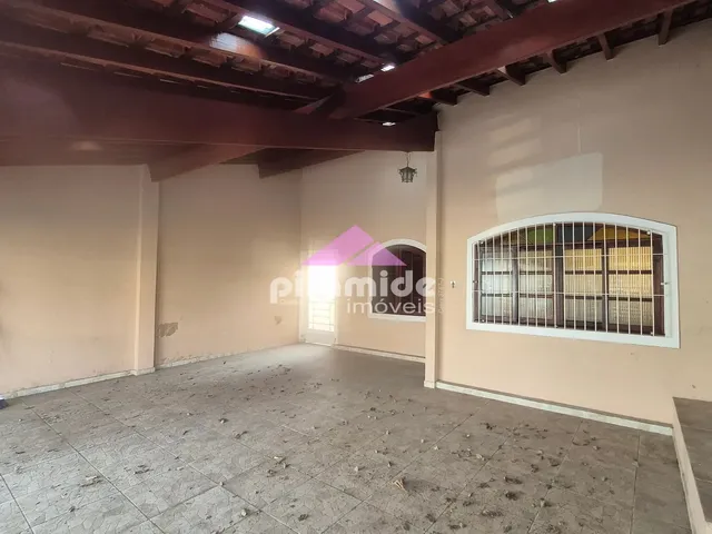 Casa com 197m² 3 quartos e 2 banheiros, à venda, no bairro Jardim Estoril em São José Dos Campos