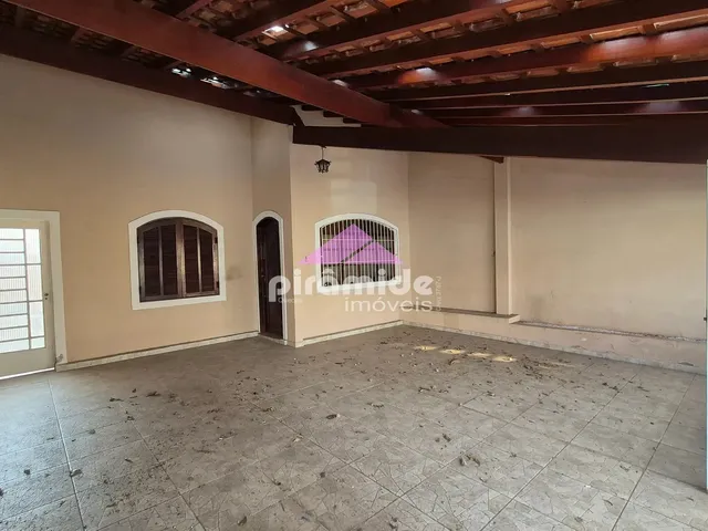 Casa com 197m² 3 quartos e 2 banheiros, à venda, no bairro Jardim Estoril em São José Dos Campos